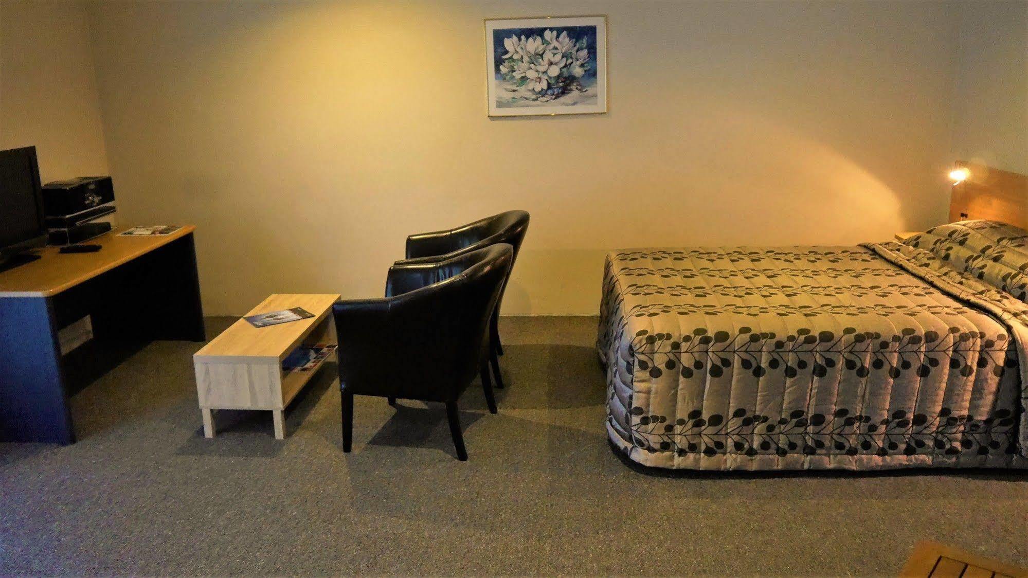 Tudor Lodge Motel Nelson Extérieur photo