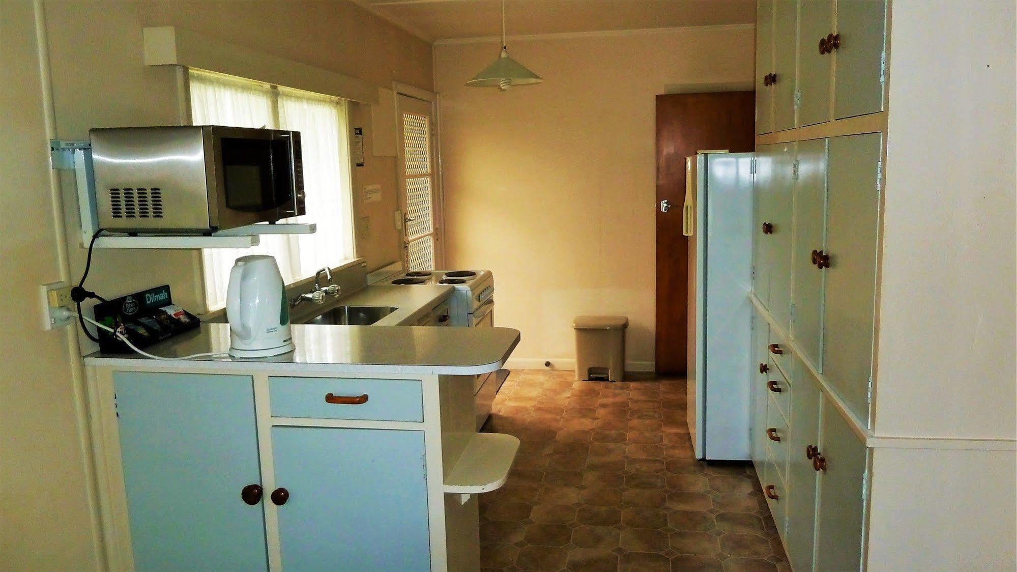 Tudor Lodge Motel Nelson Extérieur photo