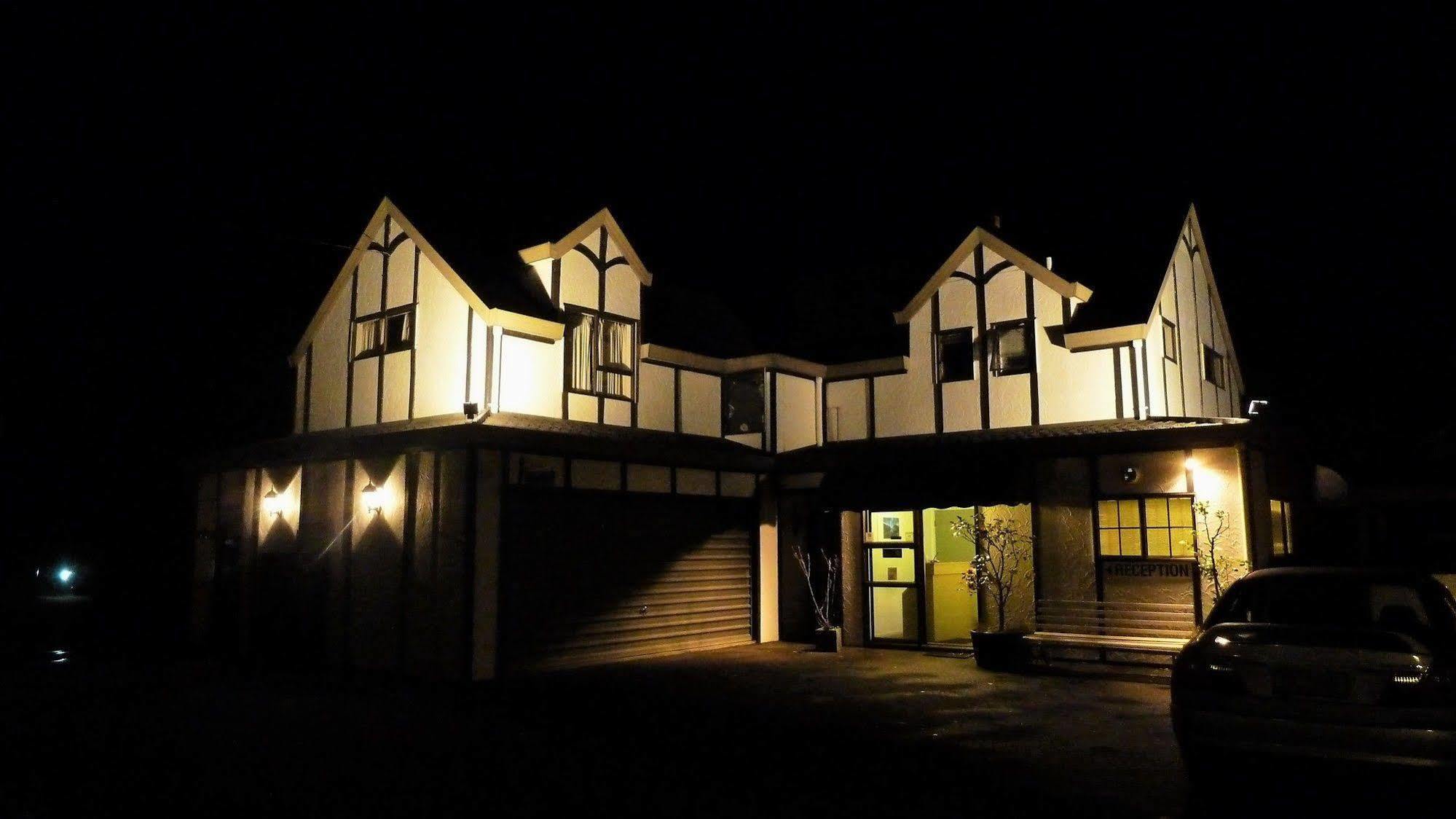 Tudor Lodge Motel Nelson Extérieur photo